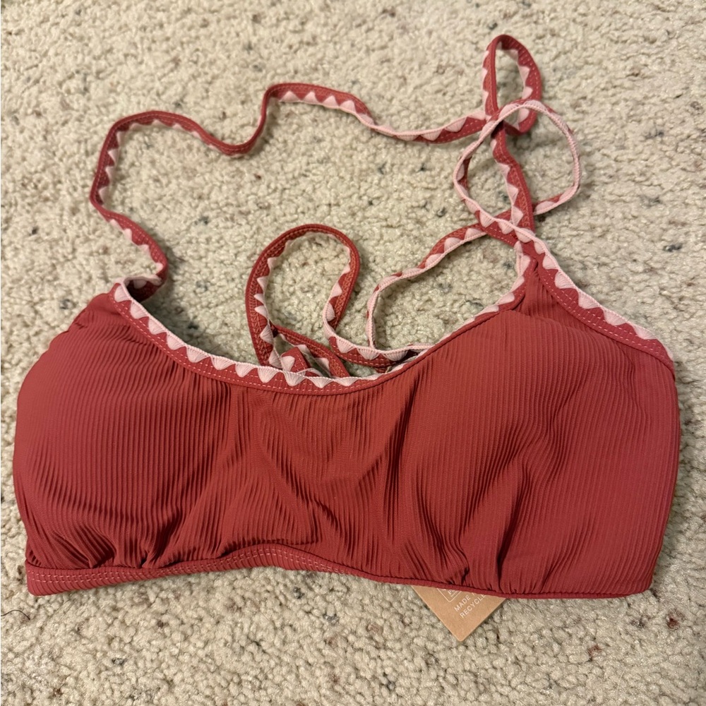 Chic Rust Bikini Top with Geometric Trim